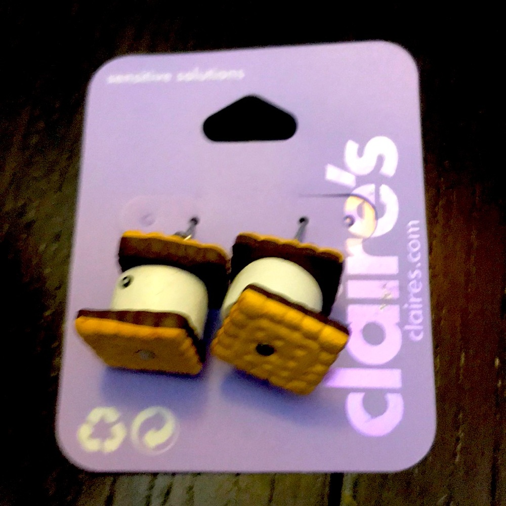 Claire’s s’more earrings